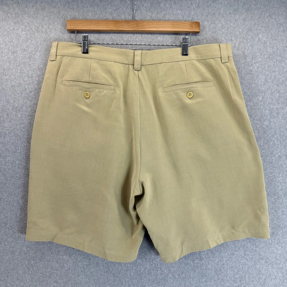 Tommy Bahama Relax 100%  Silk Pleated Golf Shorts Khaki‎ Beige Mens Size 38 x 9